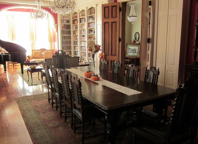 Dining room Photo