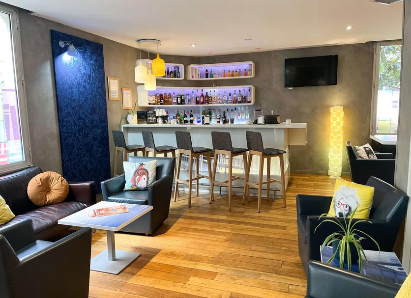 Bar Photo