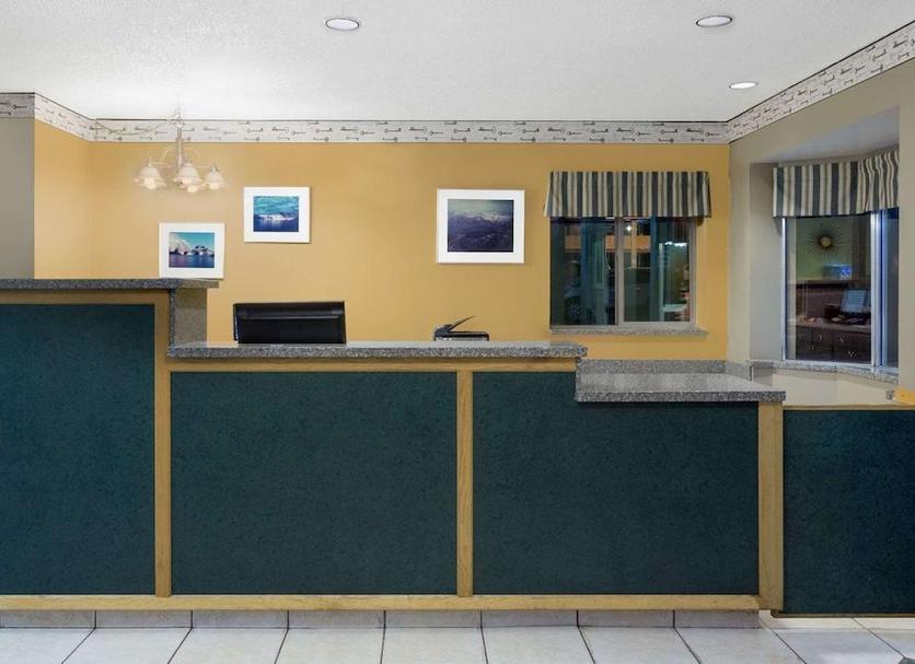 Front desk Photo