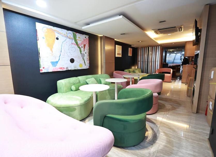Lounge Photo