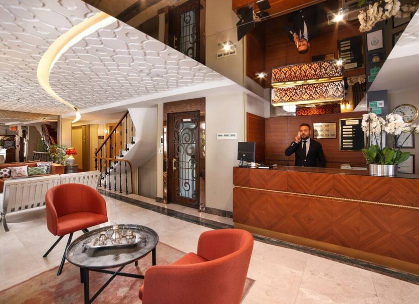 Front desk Photo
