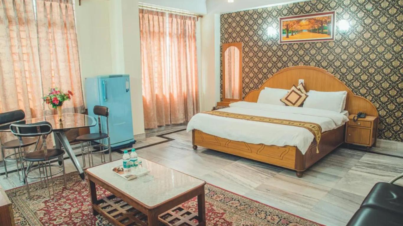 Hotel Priya Palace