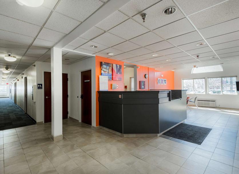 Front desk Photo