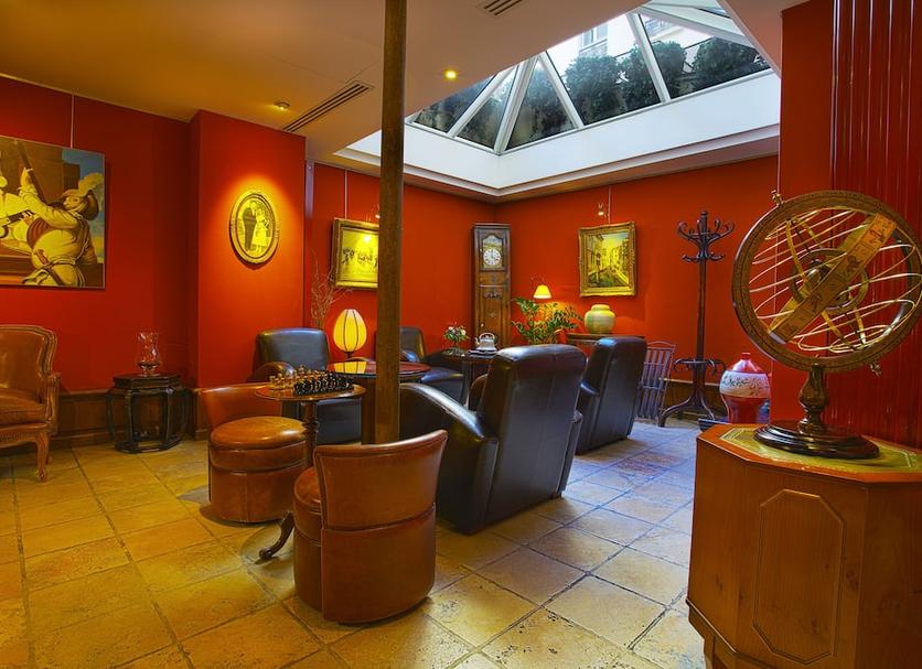 Lounge Photo
