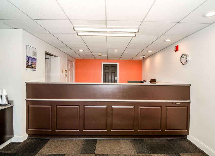 Front desk Photo