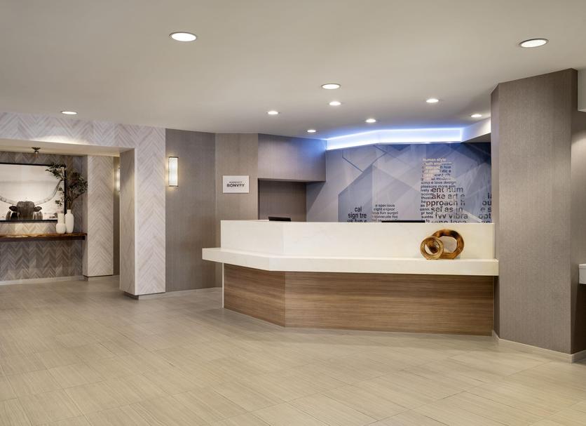 Front desk Photo