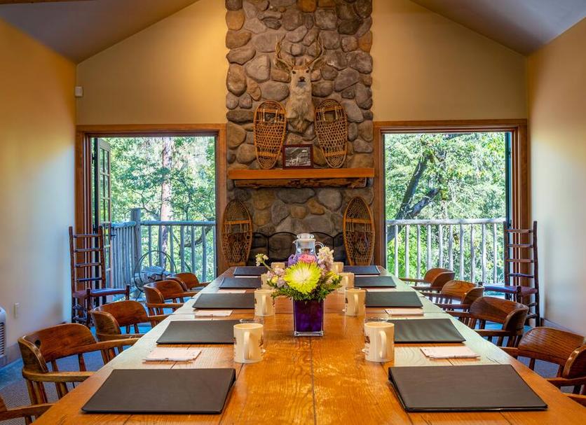 Dining room Photo