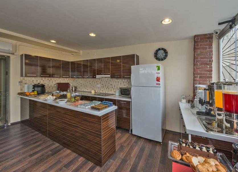 Kitchen Photo