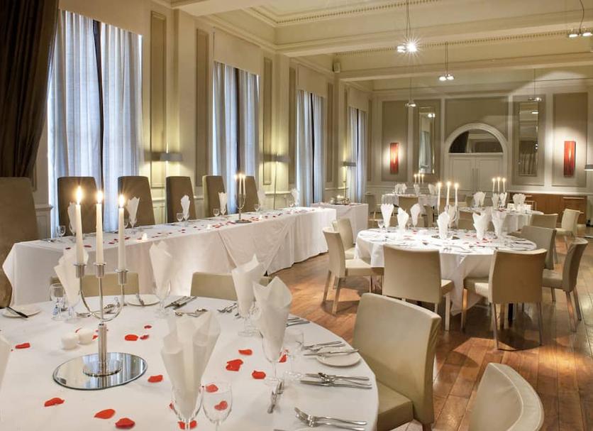 Banquet hall Photo