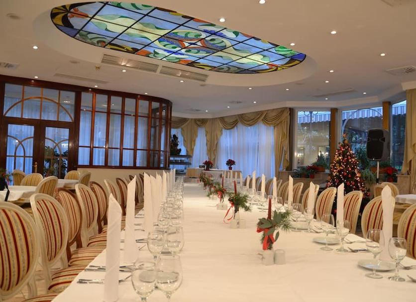 Banquet hall Photo