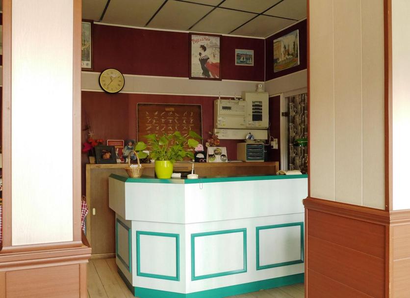 Front desk Photo