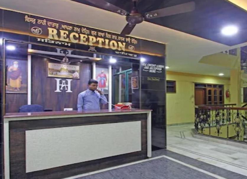 Front desk Photo