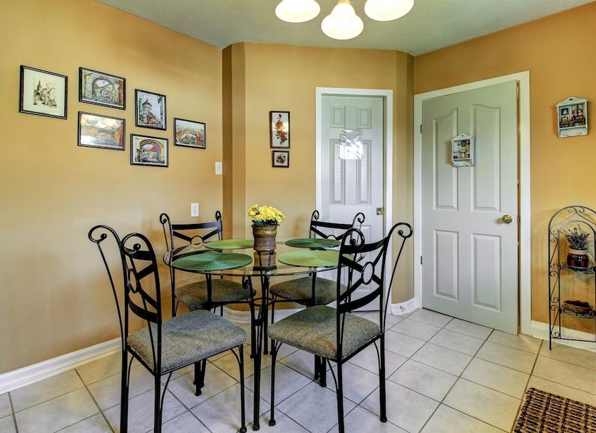 Dining room Photo