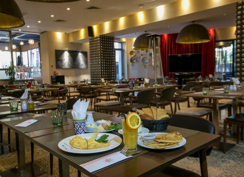 Restaurant Photo