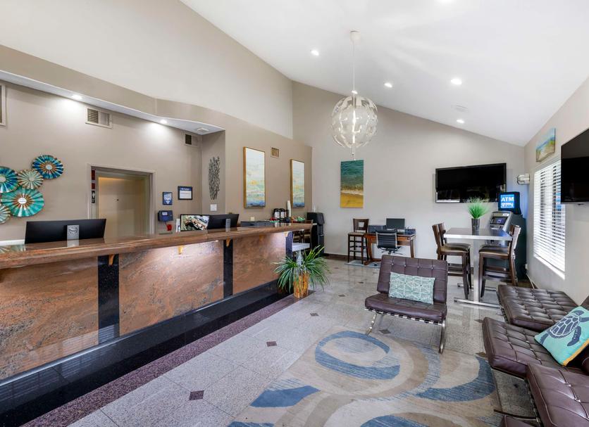 Front desk Photo