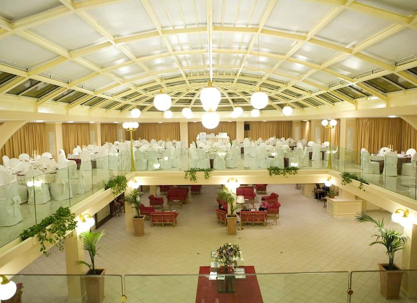 Banquet hall Photo
