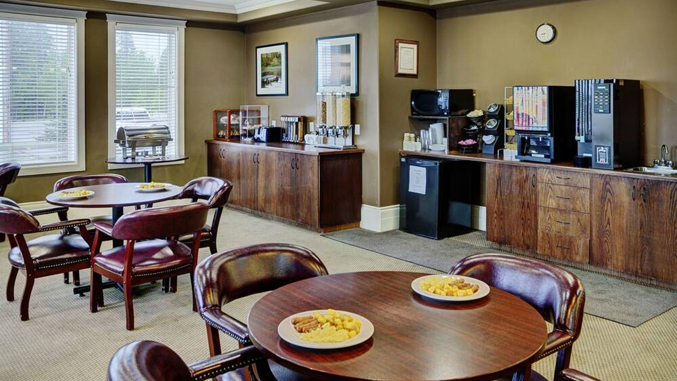 Lakeview Inns & Suites - Edson Airport West
