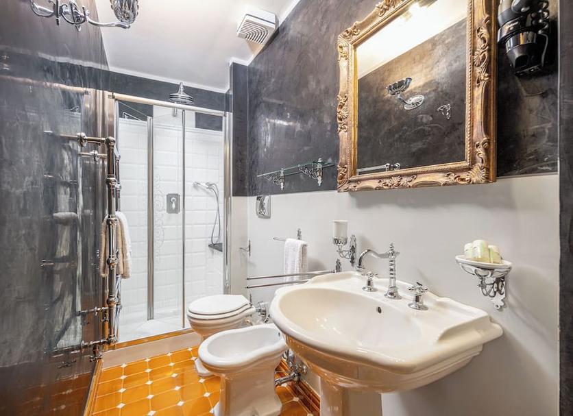 Bathroom Photo