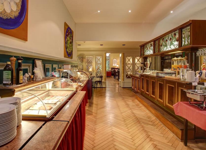 Buffet Photo