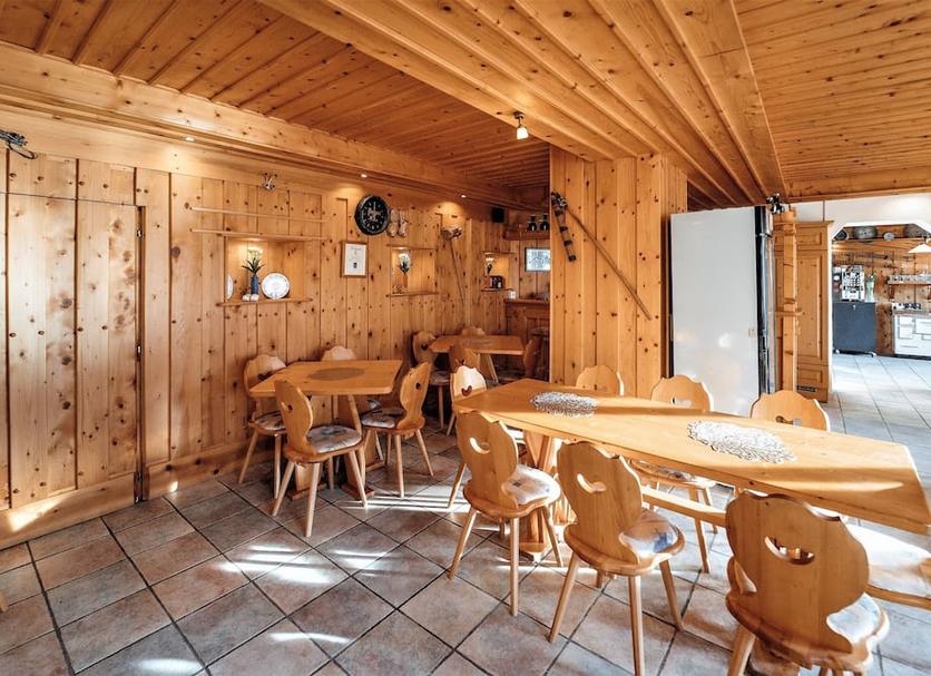 Dining room Photo