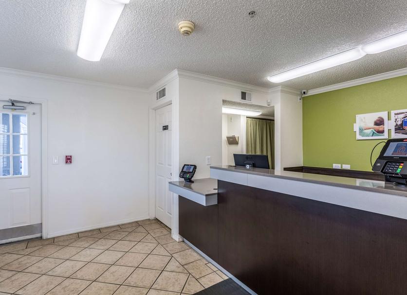 Front desk Photo