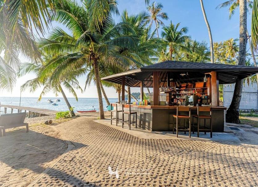 Bar Photo