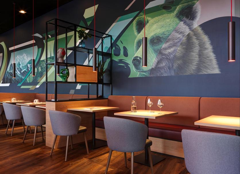 Restaurant Photo