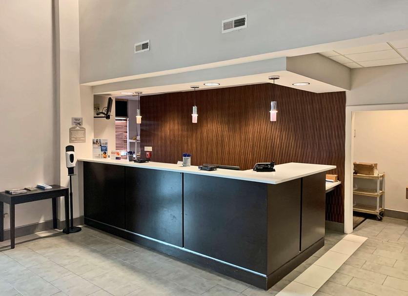 Front desk Photo