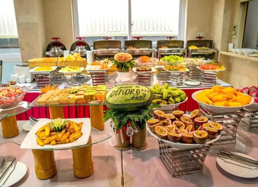Buffet Photo