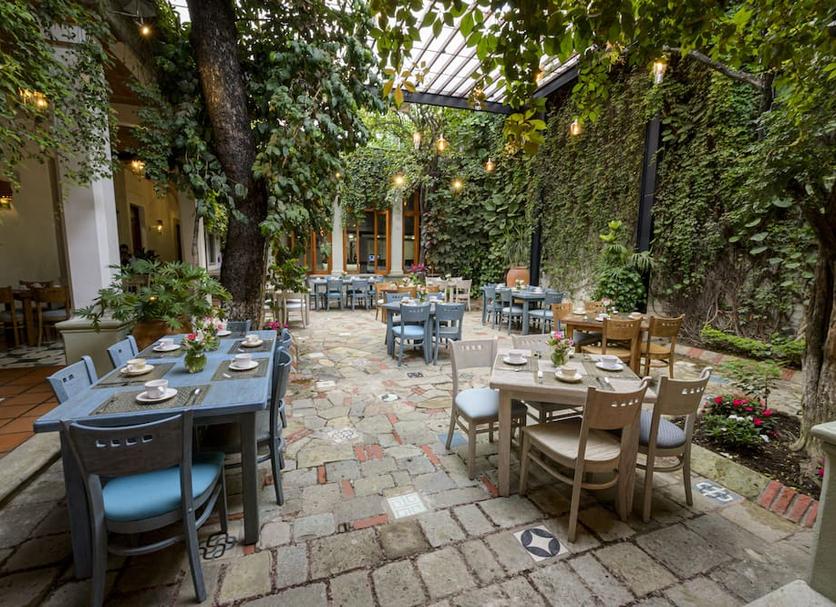 Restaurant Photo
