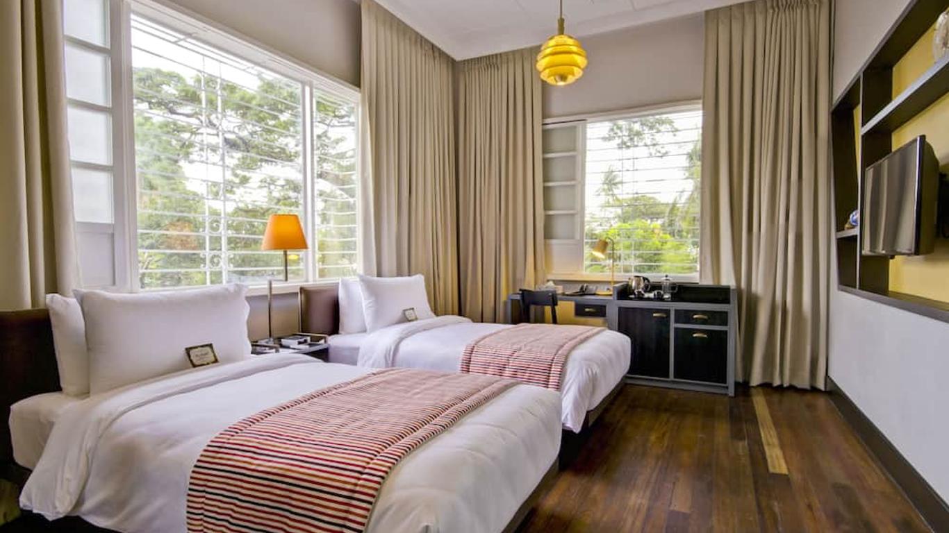 The Henry Hotel Manila
