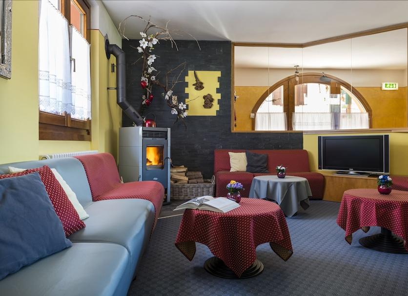 Lounge Photo