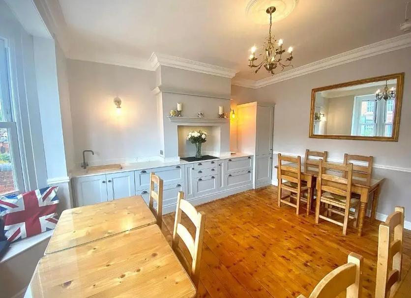 Dining room Photo