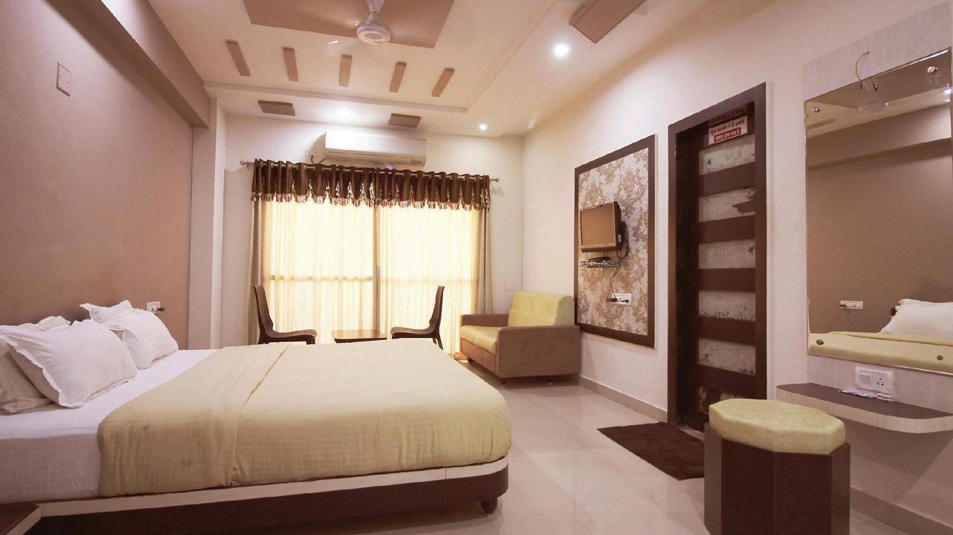 Hotel Rudra Plaza