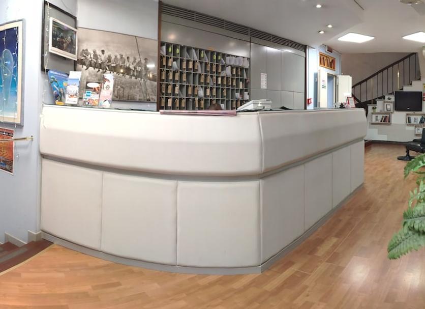 Front desk Photo
