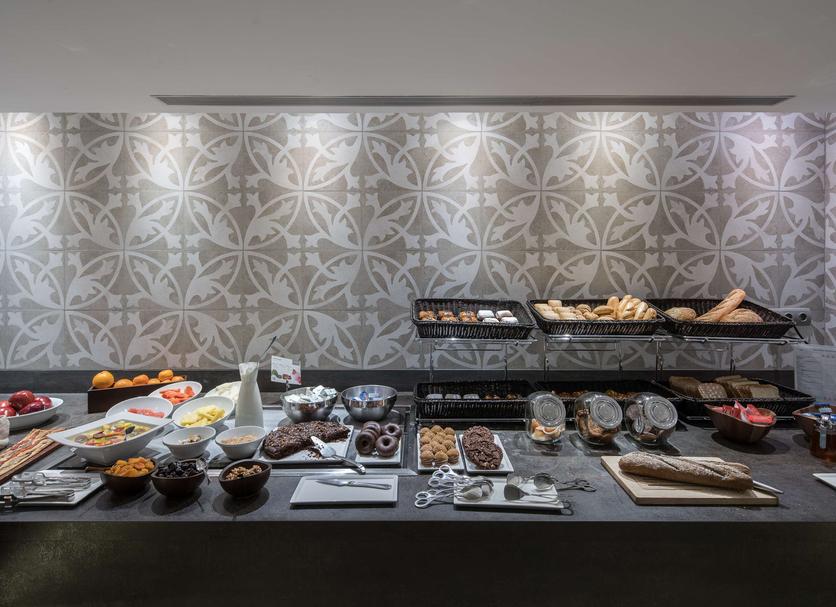 Buffet Photo