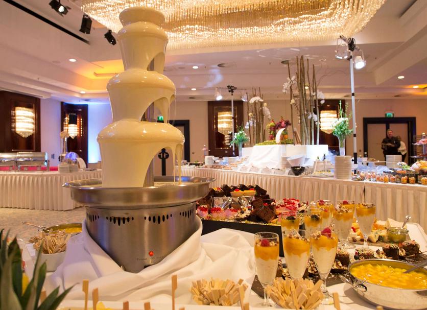 Buffet Photo