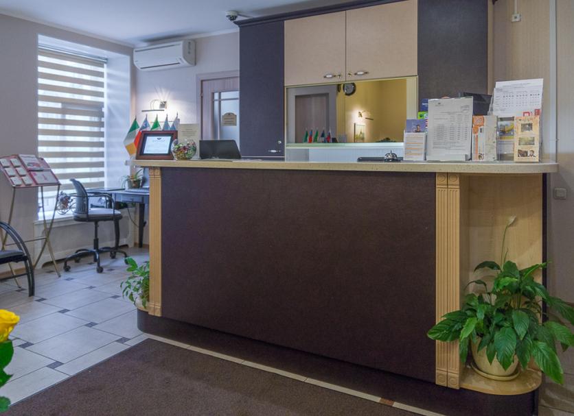 Front desk Photo