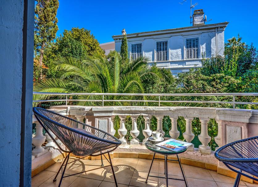 Balcony Photo