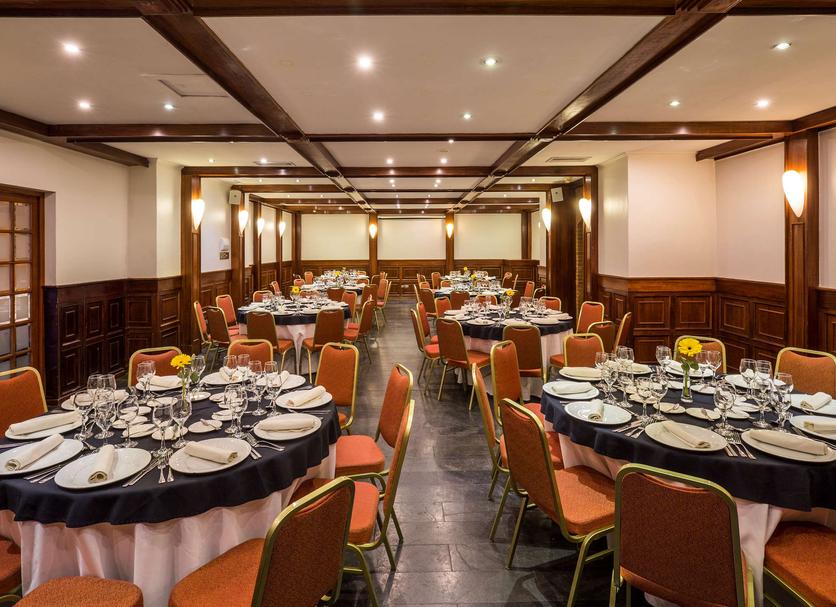 Banquet hall Photo