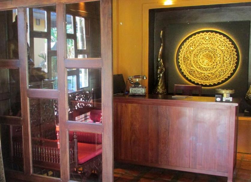 Front desk Photo