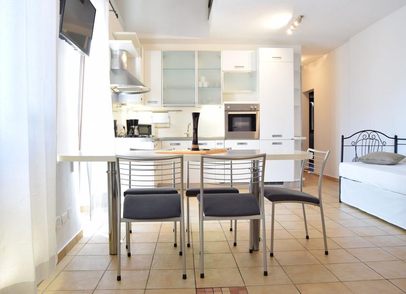 Kitchen Photo