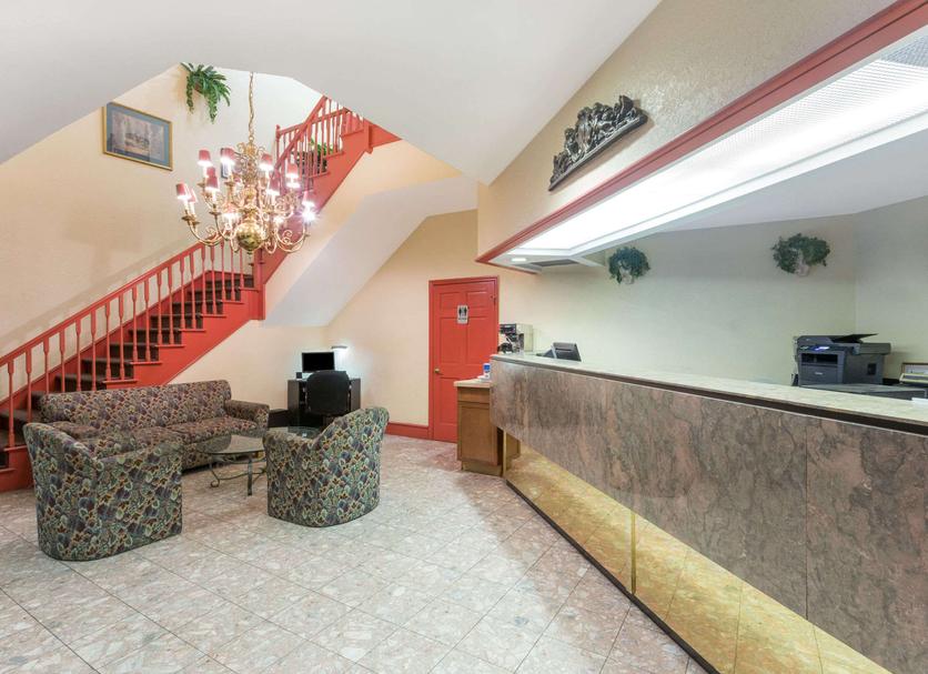 Front desk Photo