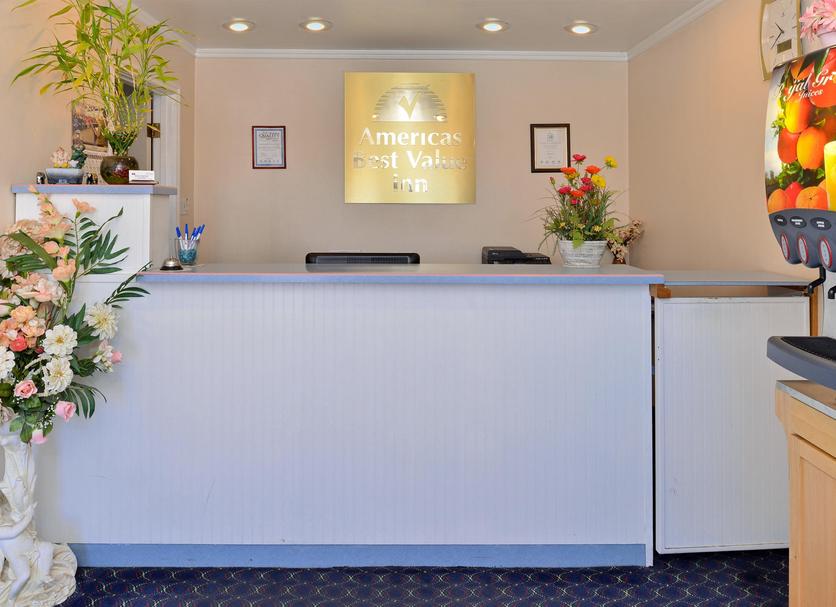 Front desk Photo