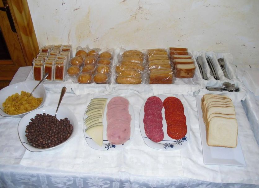Buffet Photo