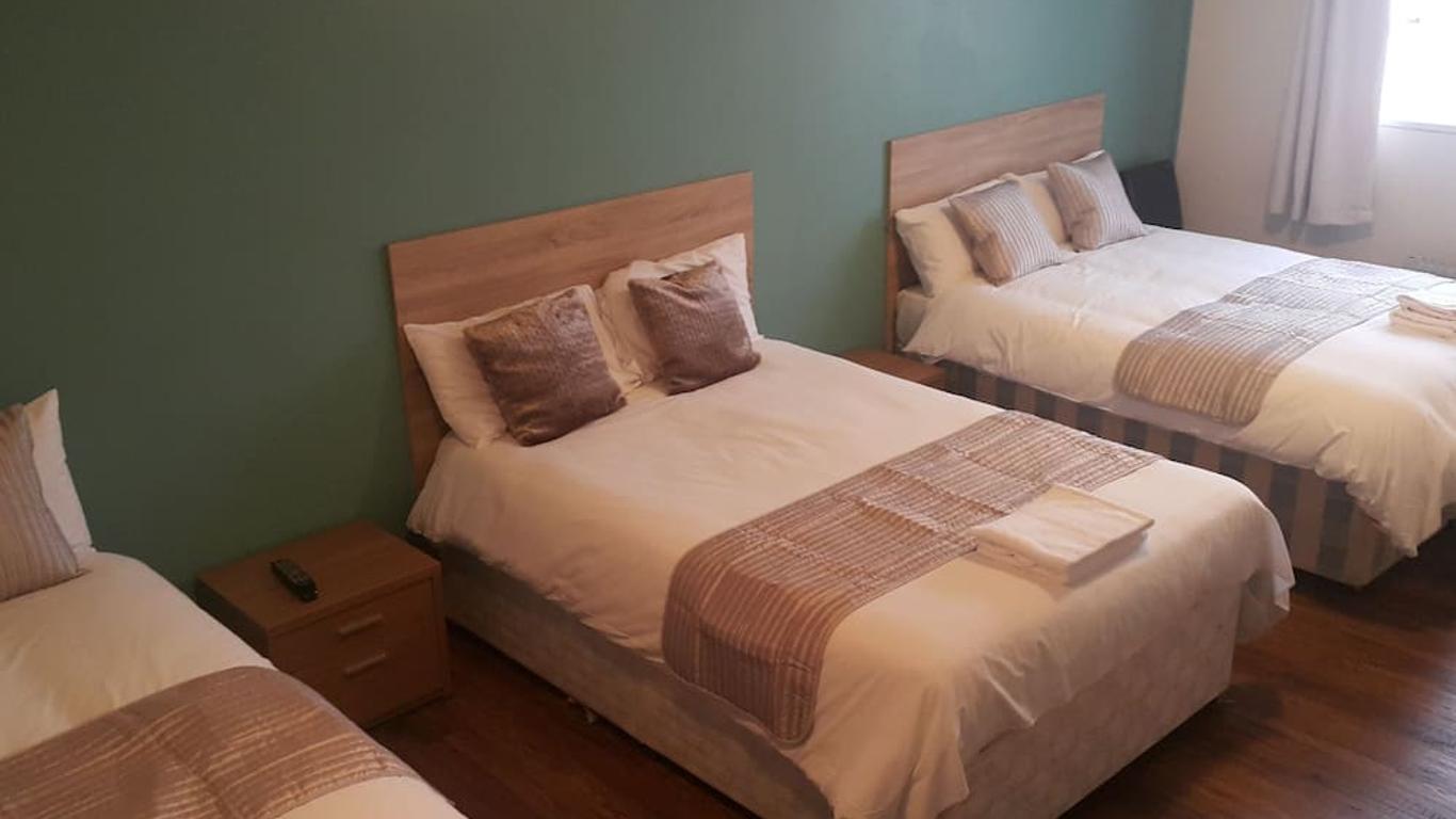 Maple Hotel