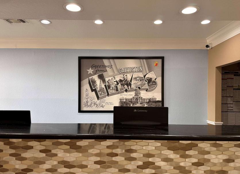 Front desk Photo