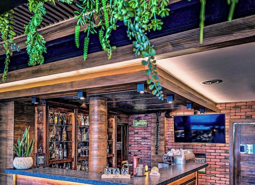 Bar Photo