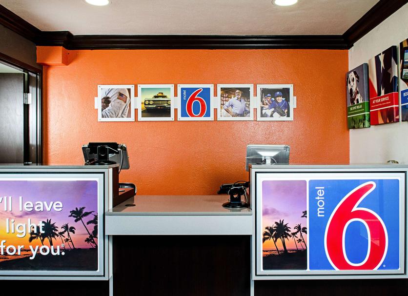 Front desk Photo