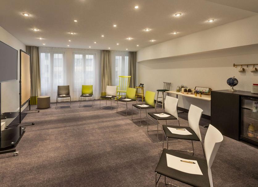 Conference room Photo